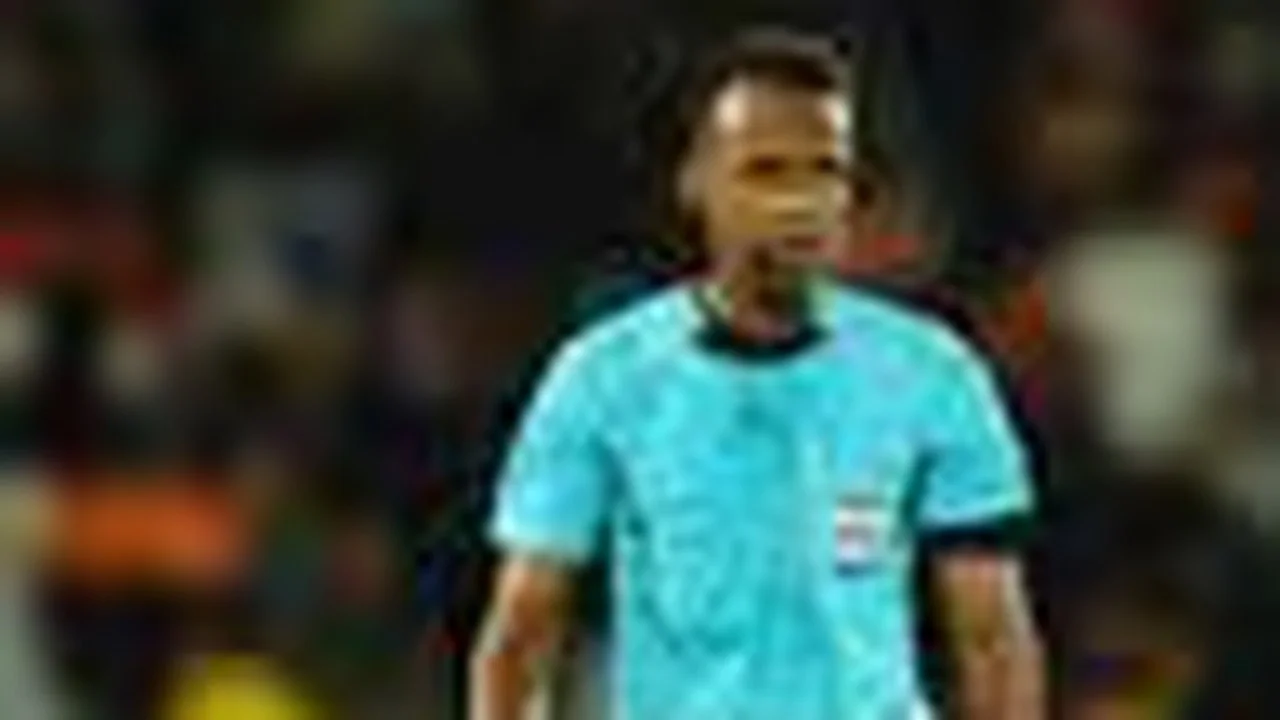 世界杯裁判奥马尔·阿尔坦被美国拒签:FIFA赛程压力与裁判调度前瞻分析